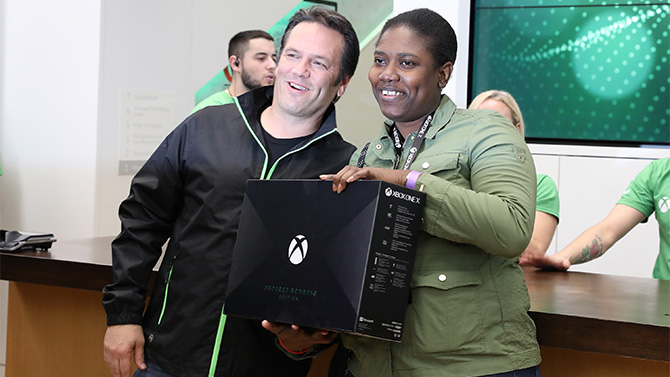 Xbox One X : GameStop parle de premières ventes "incroyables"