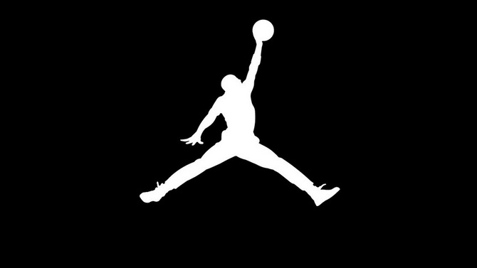 Des Xbox One X Air Jordan III à gagner sur Twitter, les consoles dévoilées