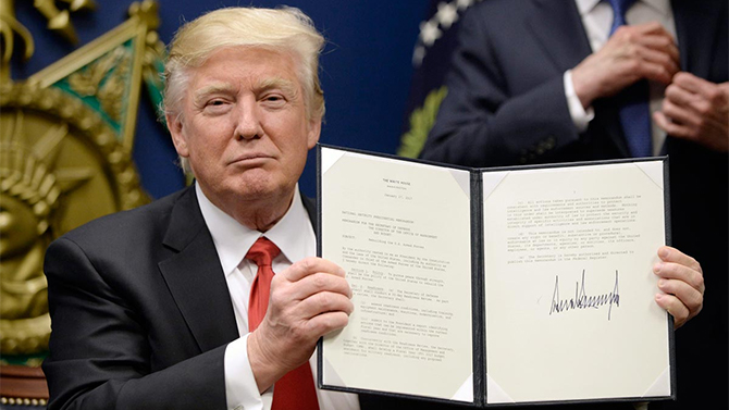 Donald Trump accuse les jeux vidéo, un État veut augmenter la taxe sur les titres violents