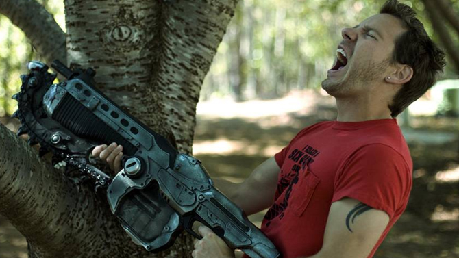 Cliff Bleszinski accuse Epic (Fortnite) de tenter de lui piquer ses développeurs