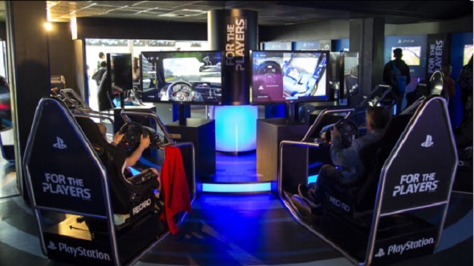 Futuroscope : Sony pose ses PS4 dans le Parc