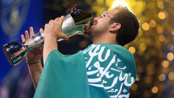 FIFA 18 eWorld Cup : "MsDossary" vainqueur, la déroute des Français, le débrief de la finale