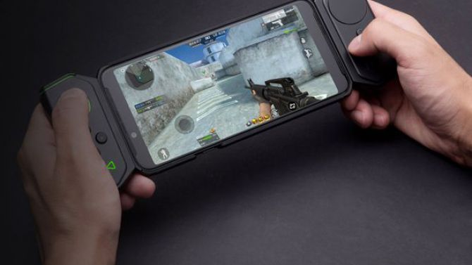 Black Shark : 10 Go de RAM pour le smartphone gamer et des "Joy-Con" en prime