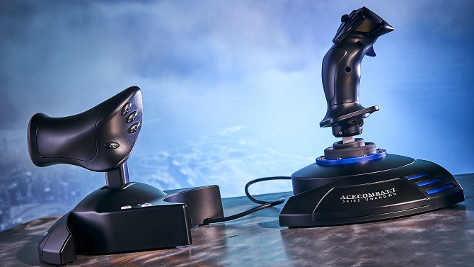 Thrustmaster aligne ses joysticks pour le décollage d'Ace Combat 7
