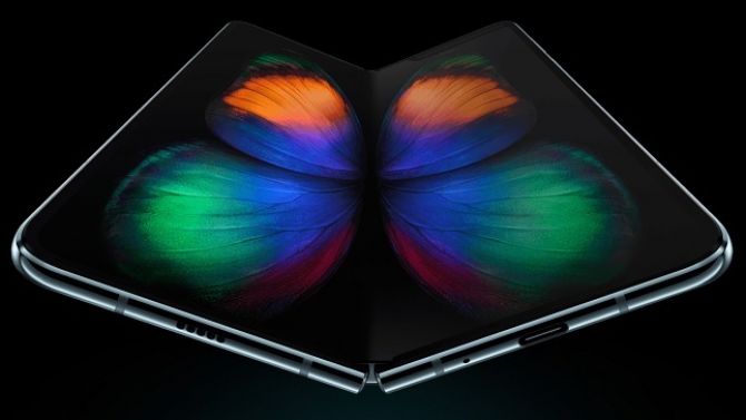 Samsung : Le smartphone pliant Galaxy Fold de retour cet été ?