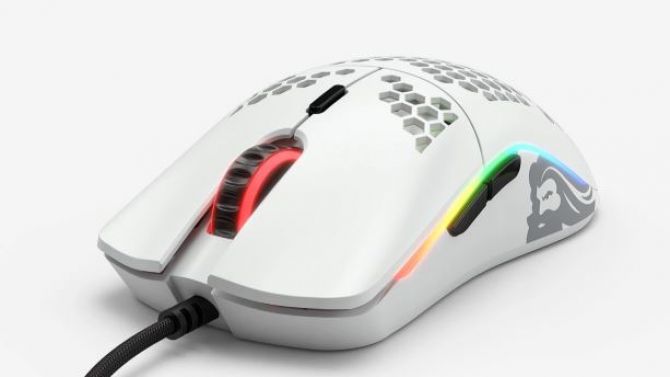 Model-O : Une petite souris gaming de 58 grammes