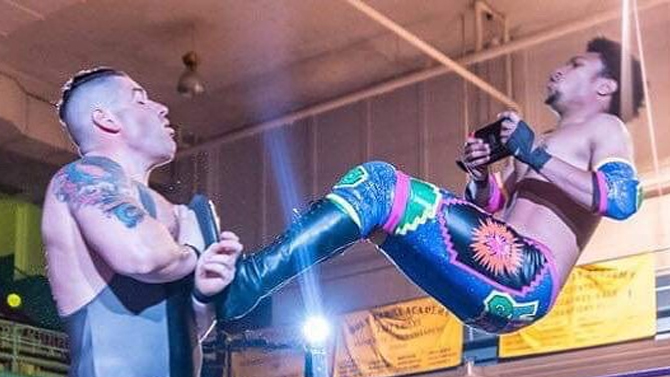 Nintendo Switch : Un catcheur joue avec sa console... pendant un combat, la vidéo