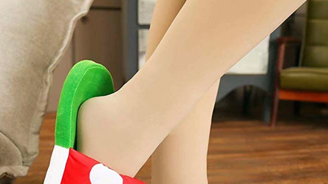 L'image du jour : Idée cadeau pour Noël, les chaussons "Mario" trop mignons