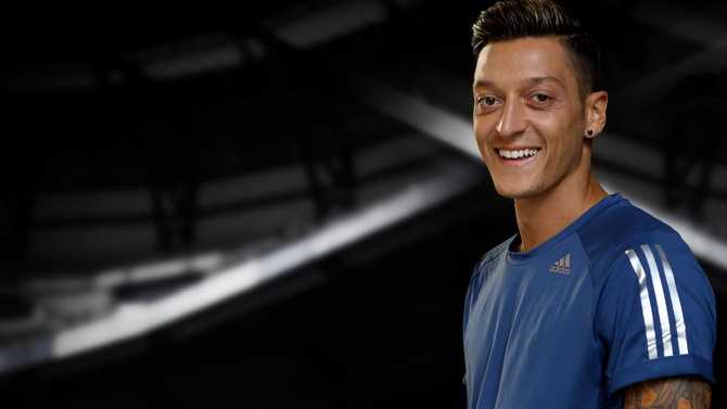 eFootball PES 2020 : Mezut Özil retiré du jeu en Chine