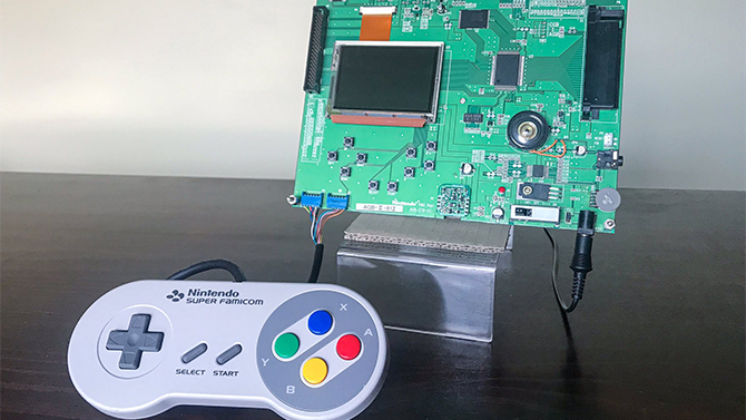 Game Boy Advance : Des images d'un prototype compatible manette Super Nintendo dévoilées