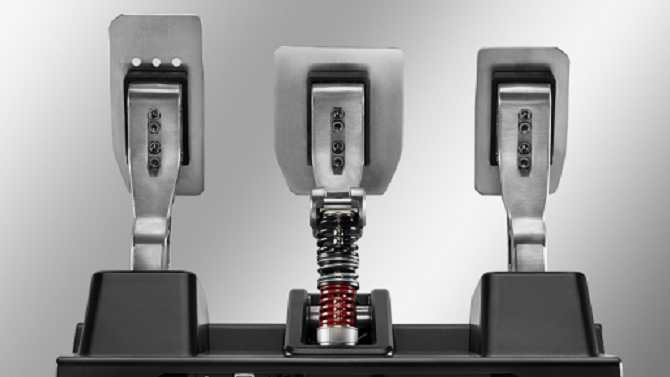Thrustmaster dévoile un pédalier qui a du coeur : Le T-LCM