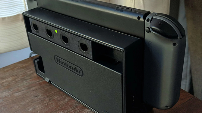 Nintendo Switch : Il crée un Dock avec quatre ports manettes GameCube intégrés