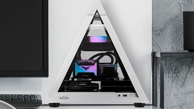 Azza présente un boitier PC au format pyramidal