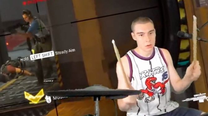 L'image du jour : Jouer et faire un frag à la batterie sur COD, c'est possible