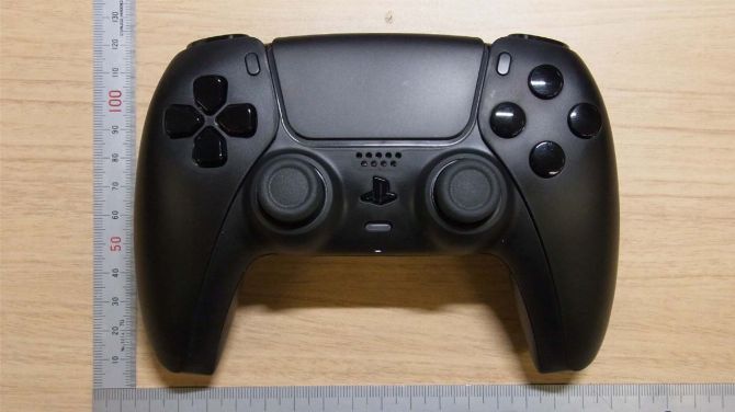 PS5 : Une autre manette DualSense noire validée par les autorités américaines, les images