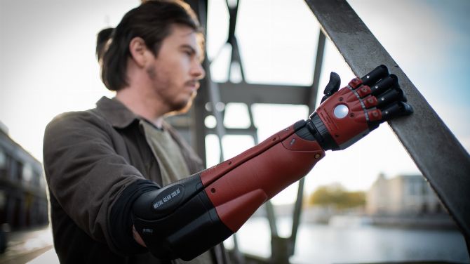 Metal Gear : Open Bionics et Konami lancent le bras bionique Venom Snake