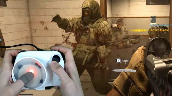 L'image du jour : Une "souris pouce", la manette du futur ?