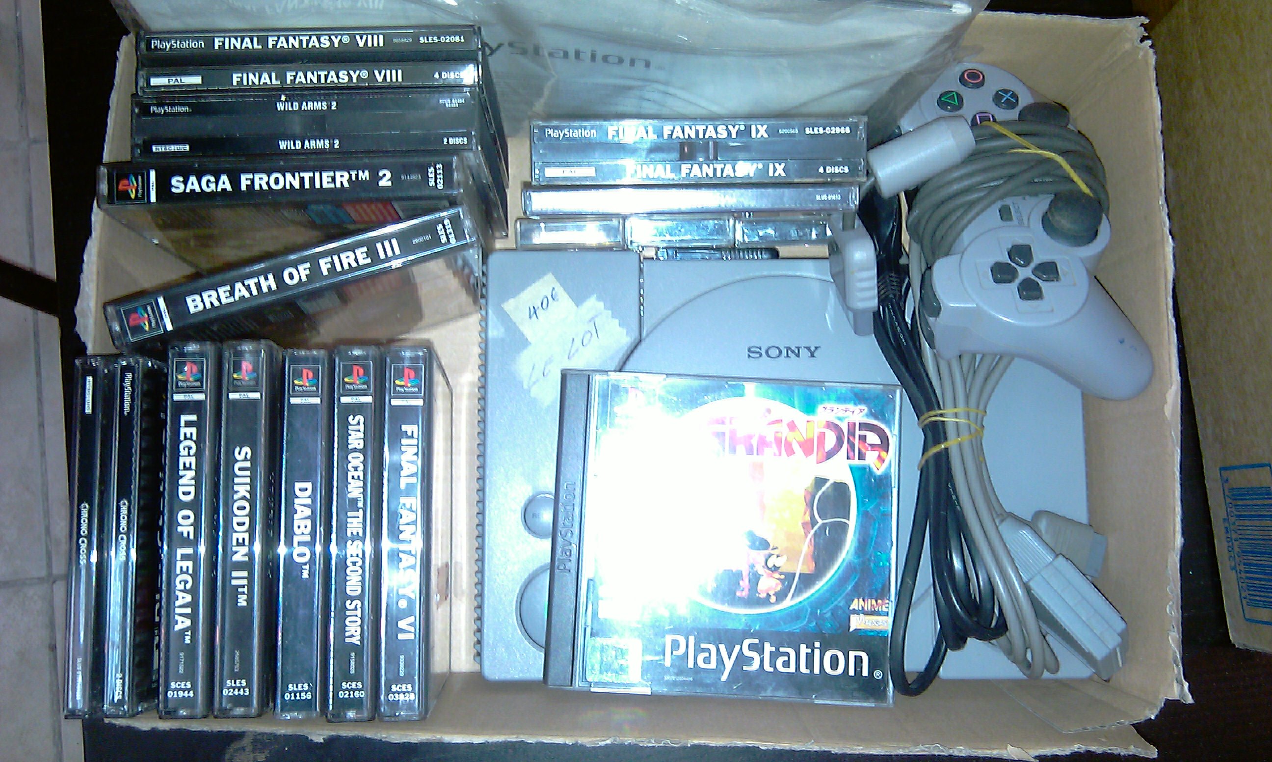 [ACHAT] Playstation 1 + FF 6, 8, 9, Grandia, Chrono Cross, Diablo, Star Ocean the 2nd story...