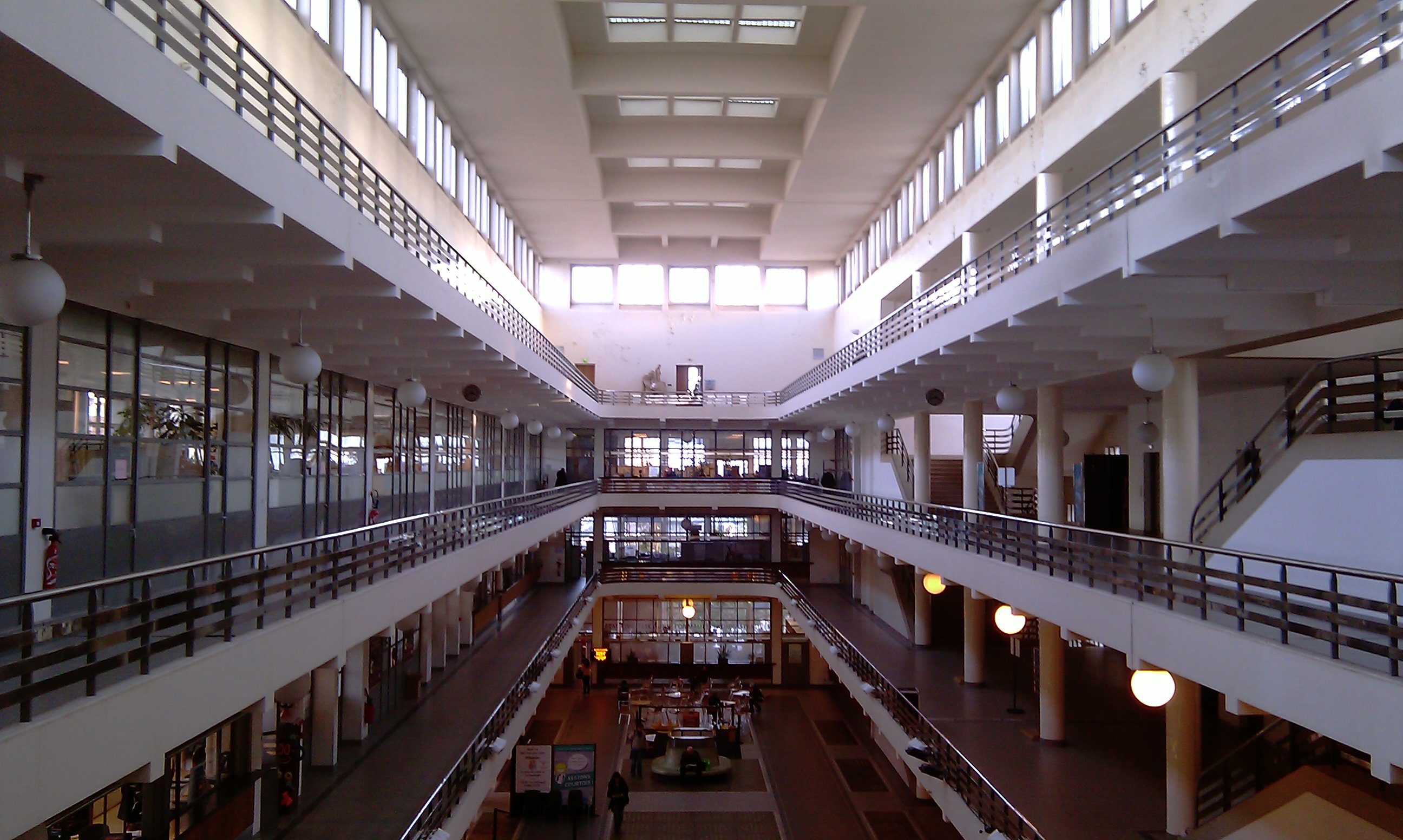 Suis-je le seul à me croire dans la série Prison Break en voyant cette photo ?