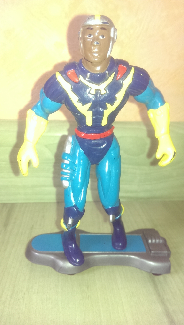 Une Figurine mystérieuse ...