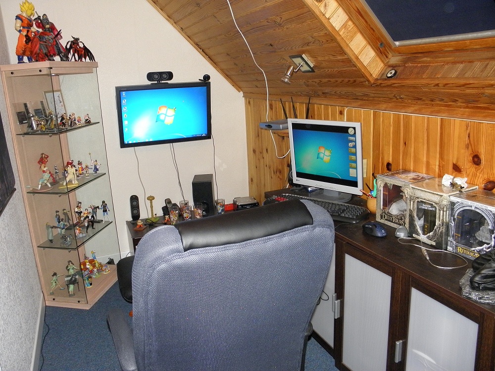 Et apres ma chambre, voici mon bureau à l'étage !