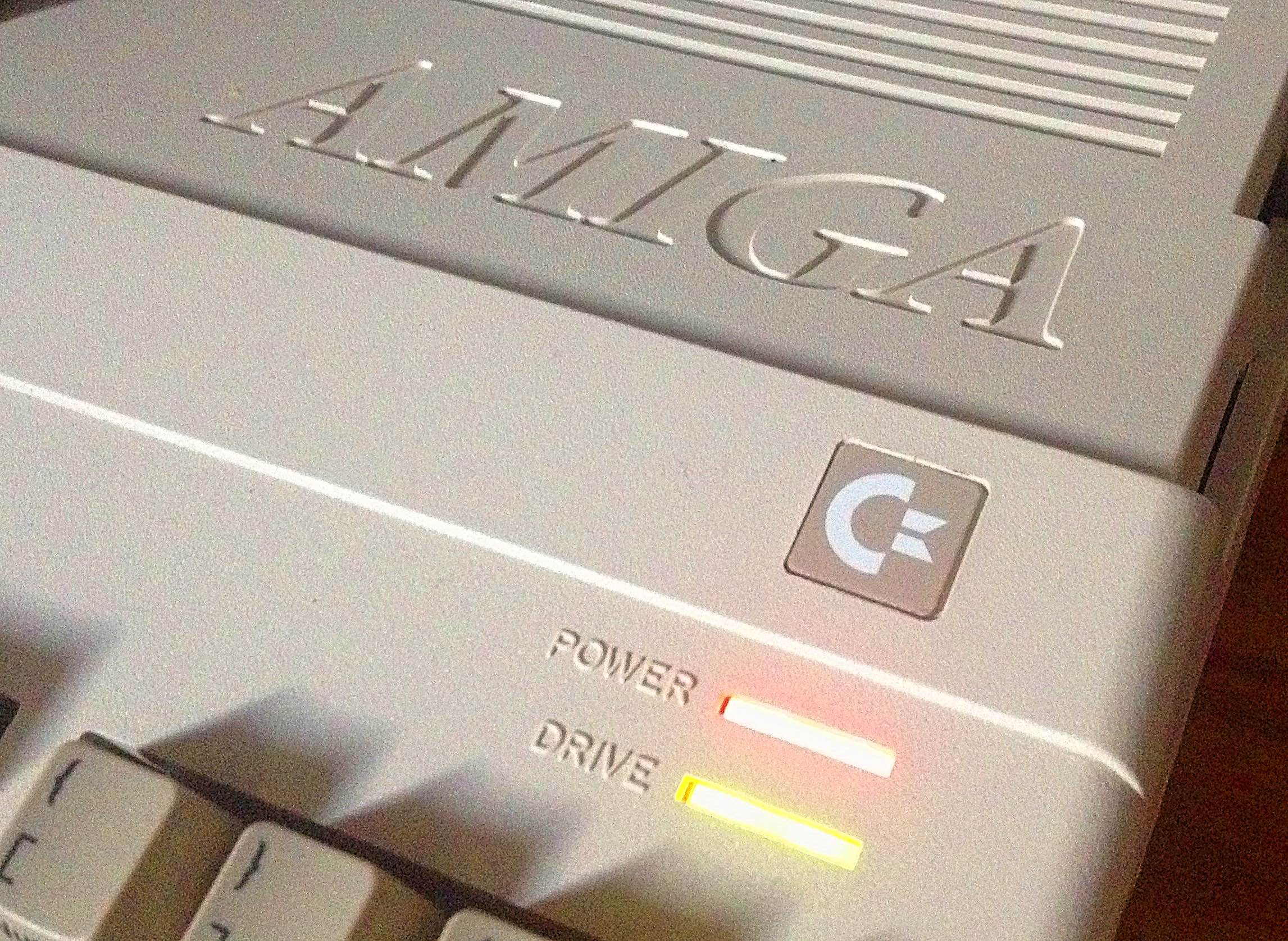 Achats et GROS loot d'octobre 2018 : spoiler alert : ya un amiga 500. (entre autres)