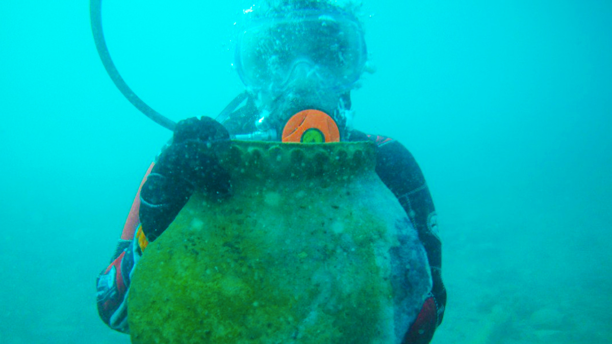 C'est la découverte archéologique du siècle ! Une ville digne d'Atlantide trouvée dans ce lac vieux de 25 millions d'années