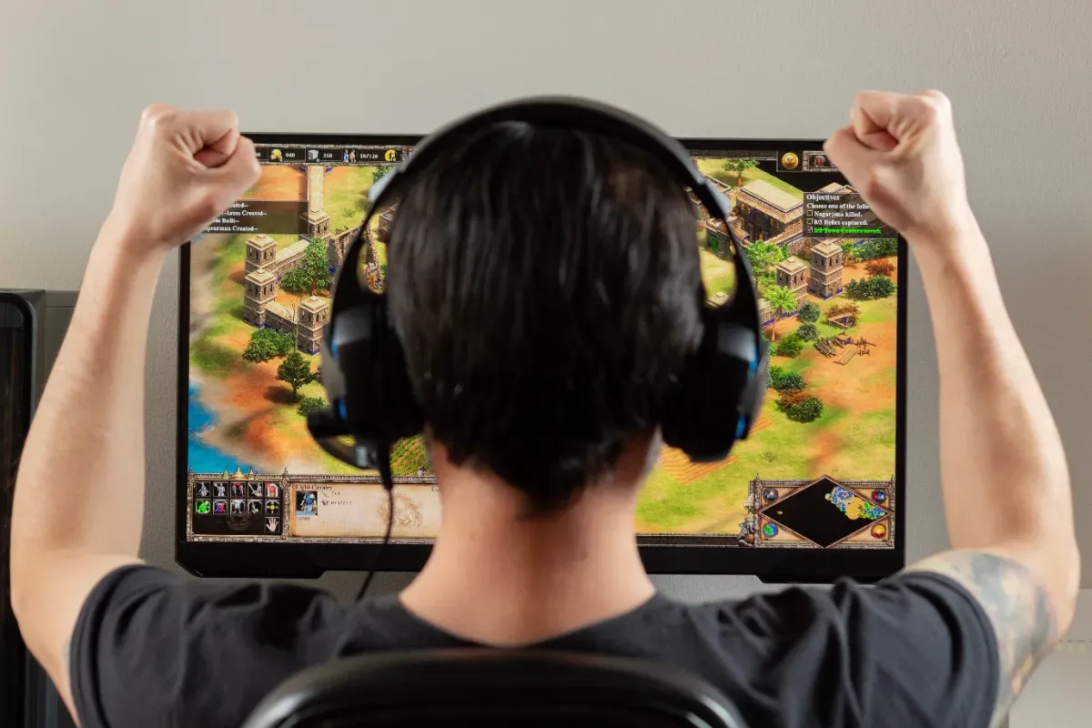 25 ans plus tard, Age of Empires II corrige une faille critique qui permettait de prendre le contrôle à distance
