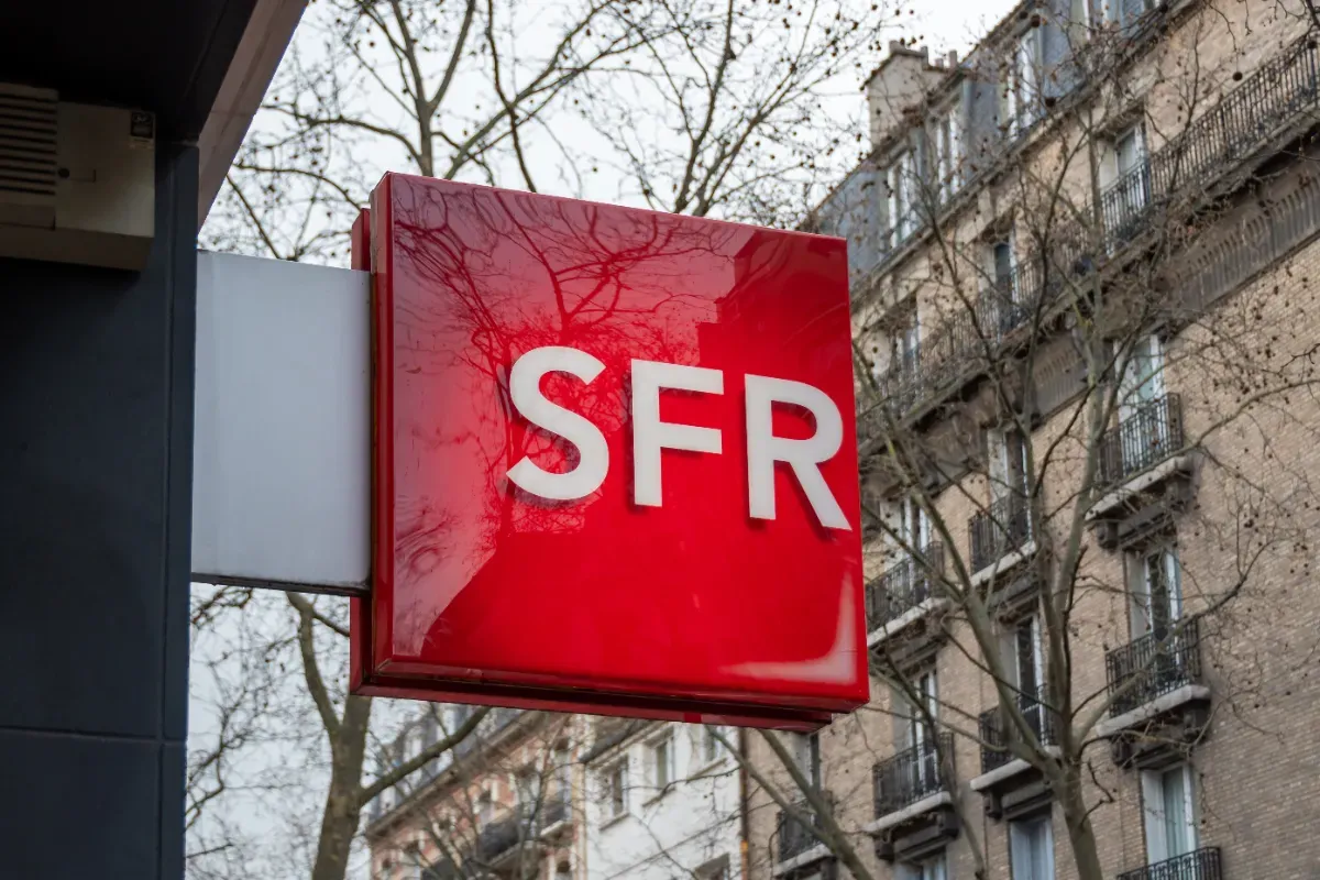 Mauvaise nouvelle pour les abonnés SFR : 200 000 clients ont déjà fui avant même la vente, et ce n'est que le début selon les analystes