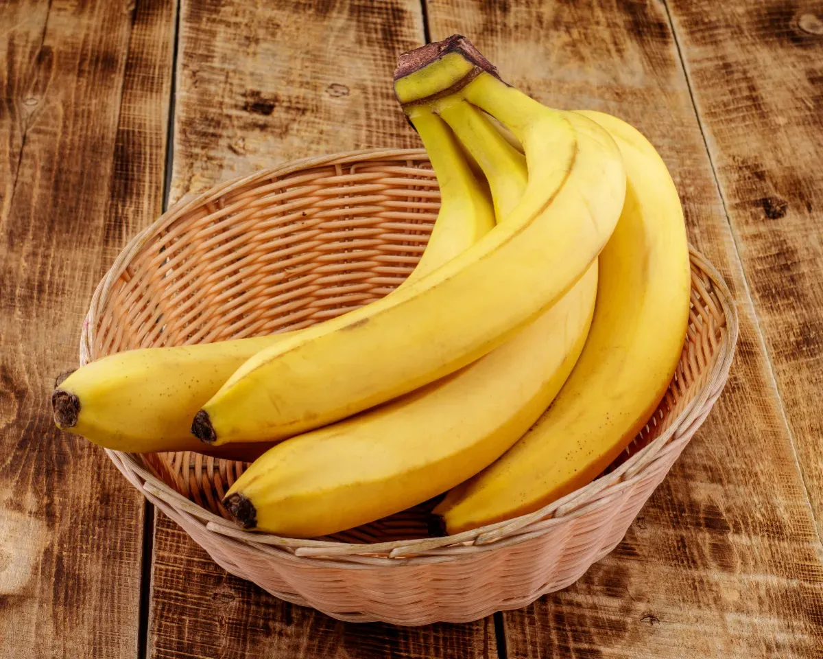 9 personnes sur 10 ne conservent pas leurs bananes comme ça, et elle pourrissent en 2 jours