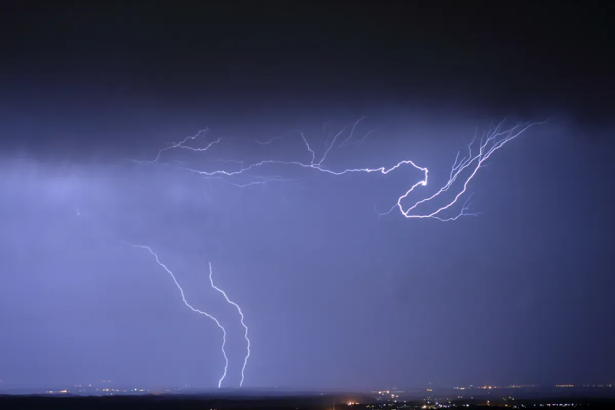 Météo de ce samedi : les départements où de puissants orages vont frapper, certains habitants se préparent déjà au pire