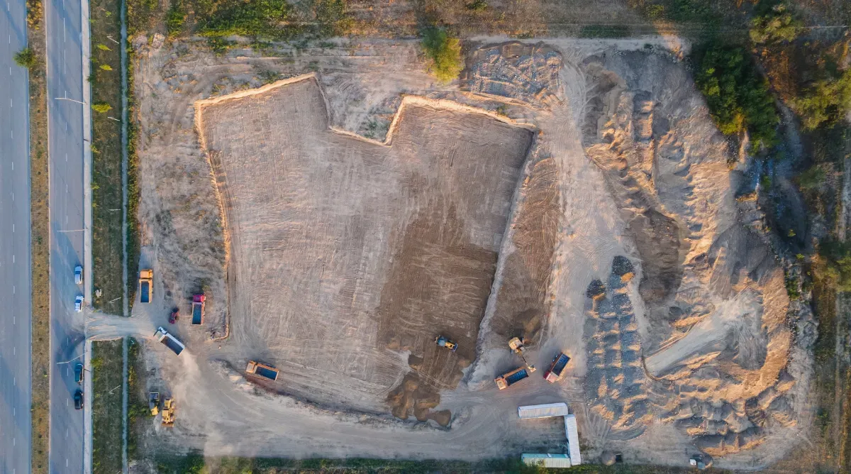 Des maçons rénovaient un simple mur dans un parc de Rome : derrière se cachait un magnifique édifice antique