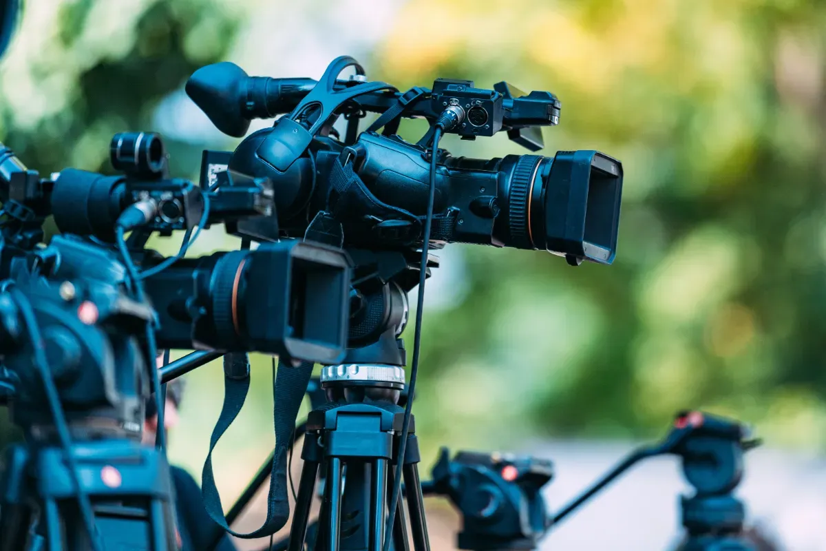 Plus de 700 000 ¬ de matériel volés sur un tournage Netflix à Lyon : un suspect de 25 ans interpellé, on ne s'attendait pas à ce profil