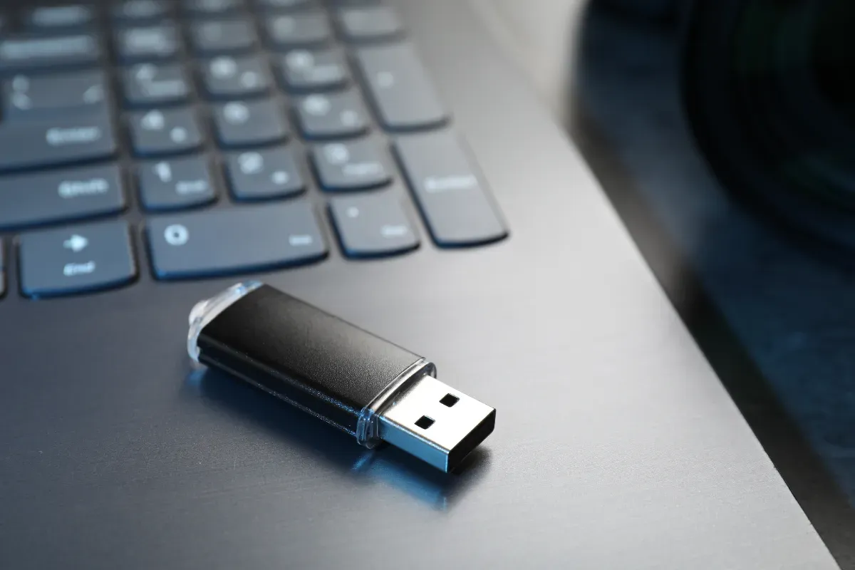 Ce logiciel gratuit permet de regrouper Windows et Linux sur une seule clé USB : les informaticiens l'utilisent depuis des années sans en parler