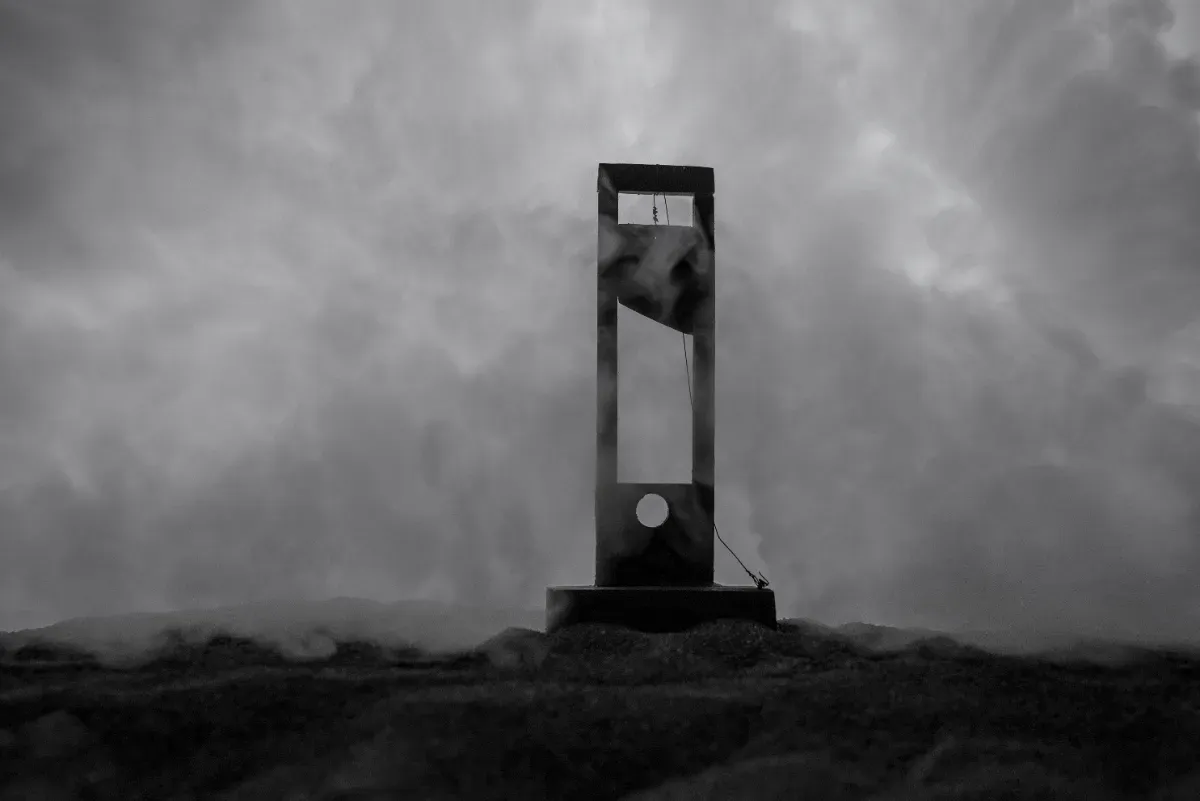 Après une décapitation à la guillotine, le cerveau reste-t-il conscient quelques secondes ? Les neurologues répondent et la réponse est choquante