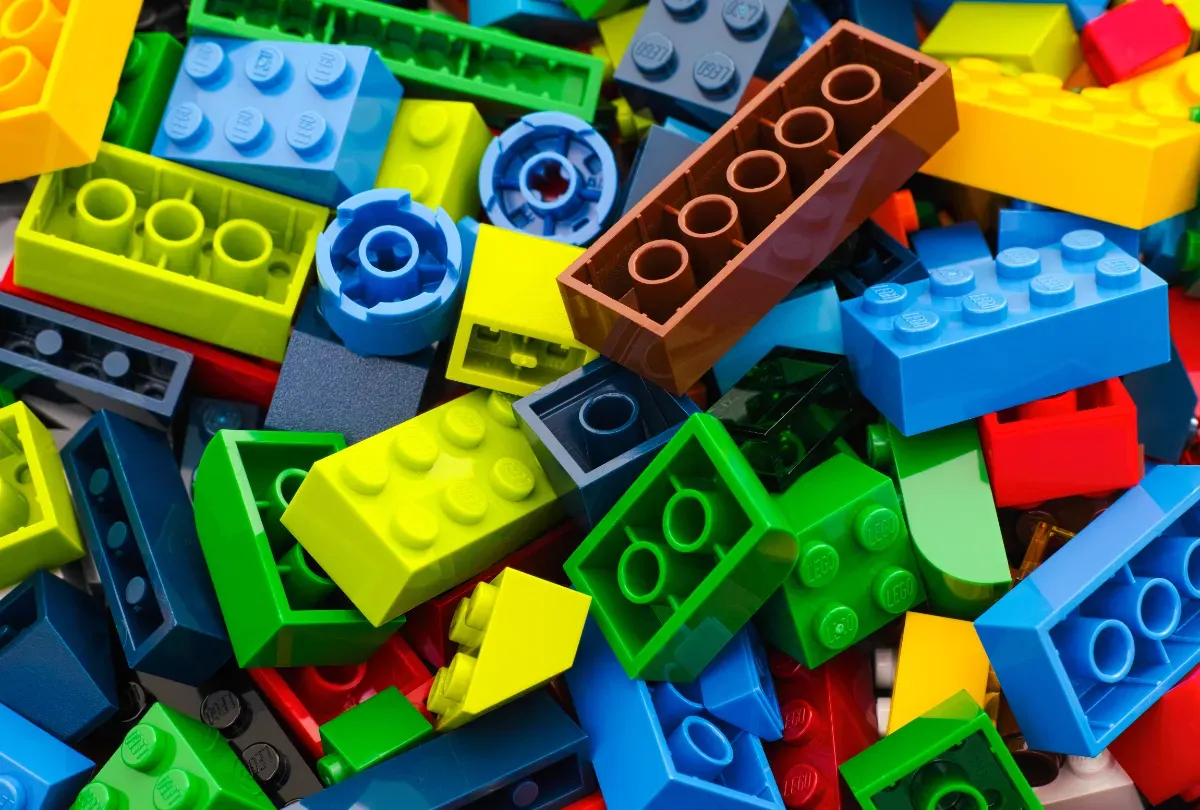 Un fan LEGO achète un set limité à 30 000 exemplaires, sa commande annulée et LEGO lui offre un set rare à 200 ¬
