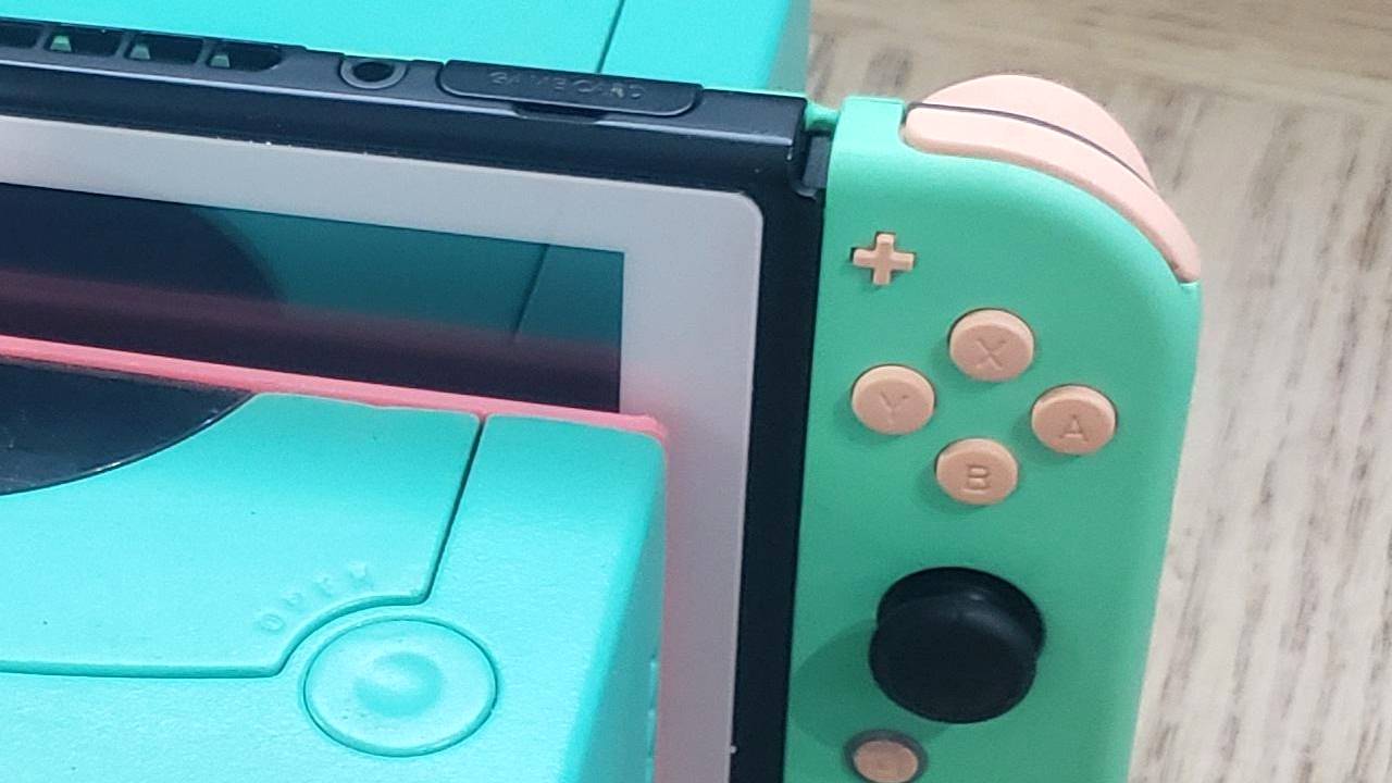 Image of the day: A functional GameCube Dock for Switch thumbnail