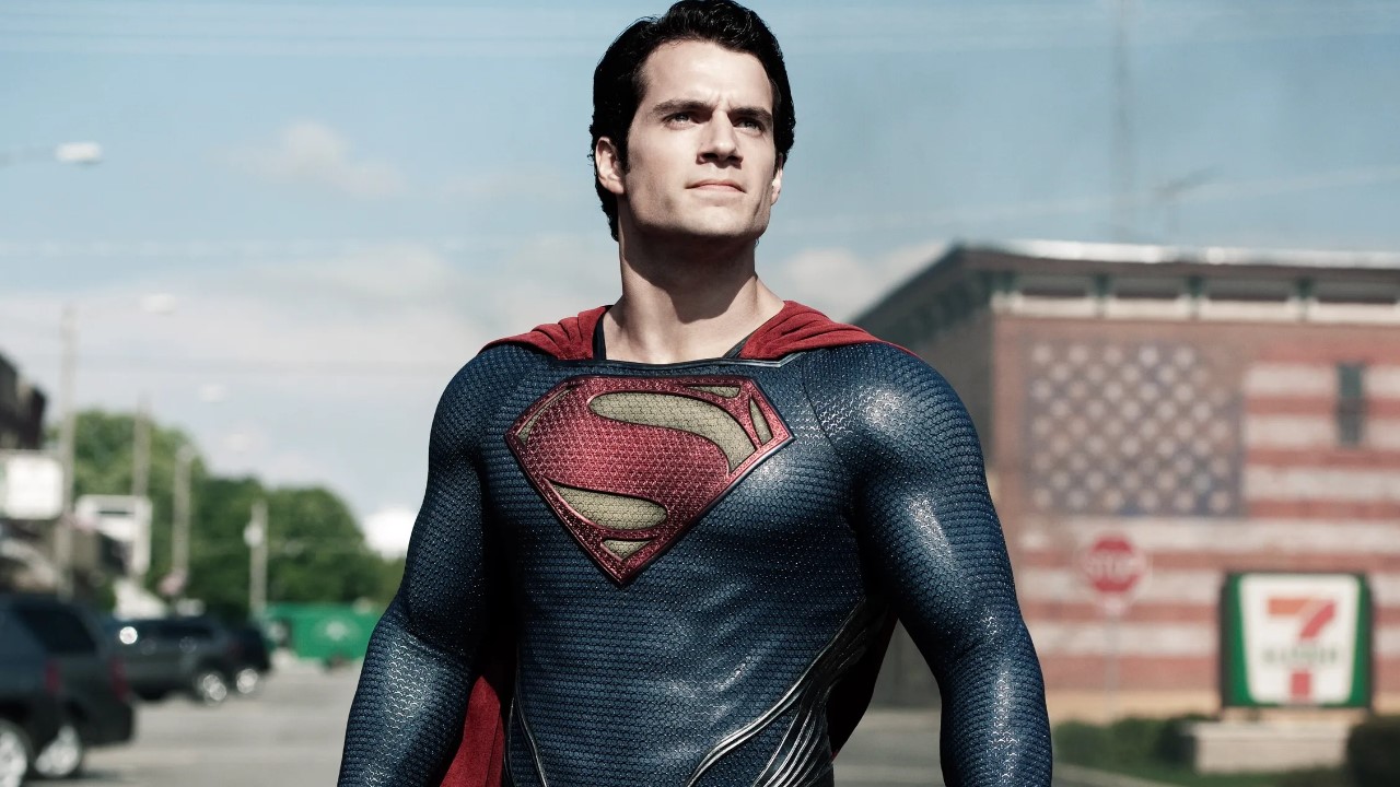 Superman Man of Steel 2 : Henry Cavill revient et chauffe à blanc les fans