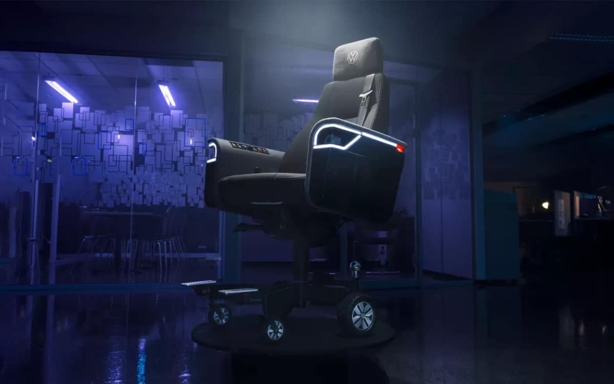 Une chaise gaming insolite qui roule à 20km/h