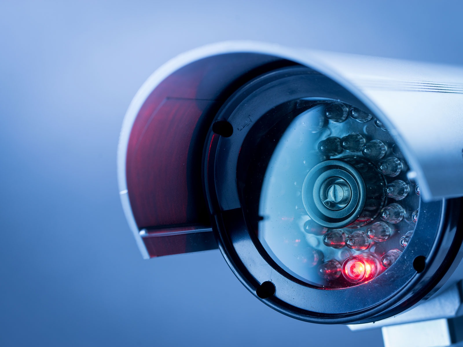 Sécurité : ce sweatshirt permet d'échapper aux caméras de surveillance