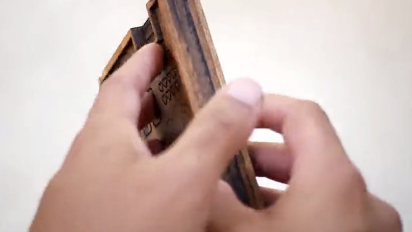 L'image du jour : une superbe cartouche Zelda en bois