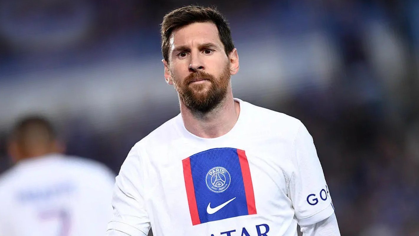 L'image du jour : le goat Lionel Messi stoppé en plein match