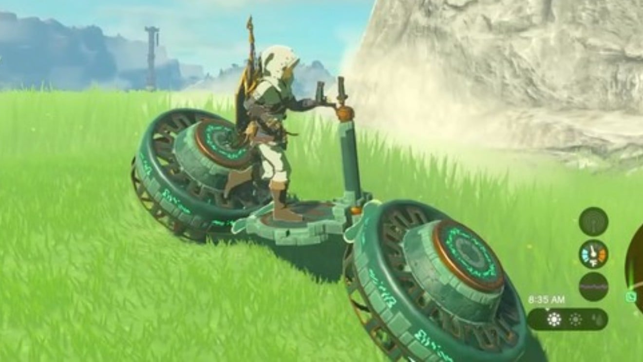 Le cosplay insolite du jour : le scooter "volant" de Zelda TOTK en vrai !