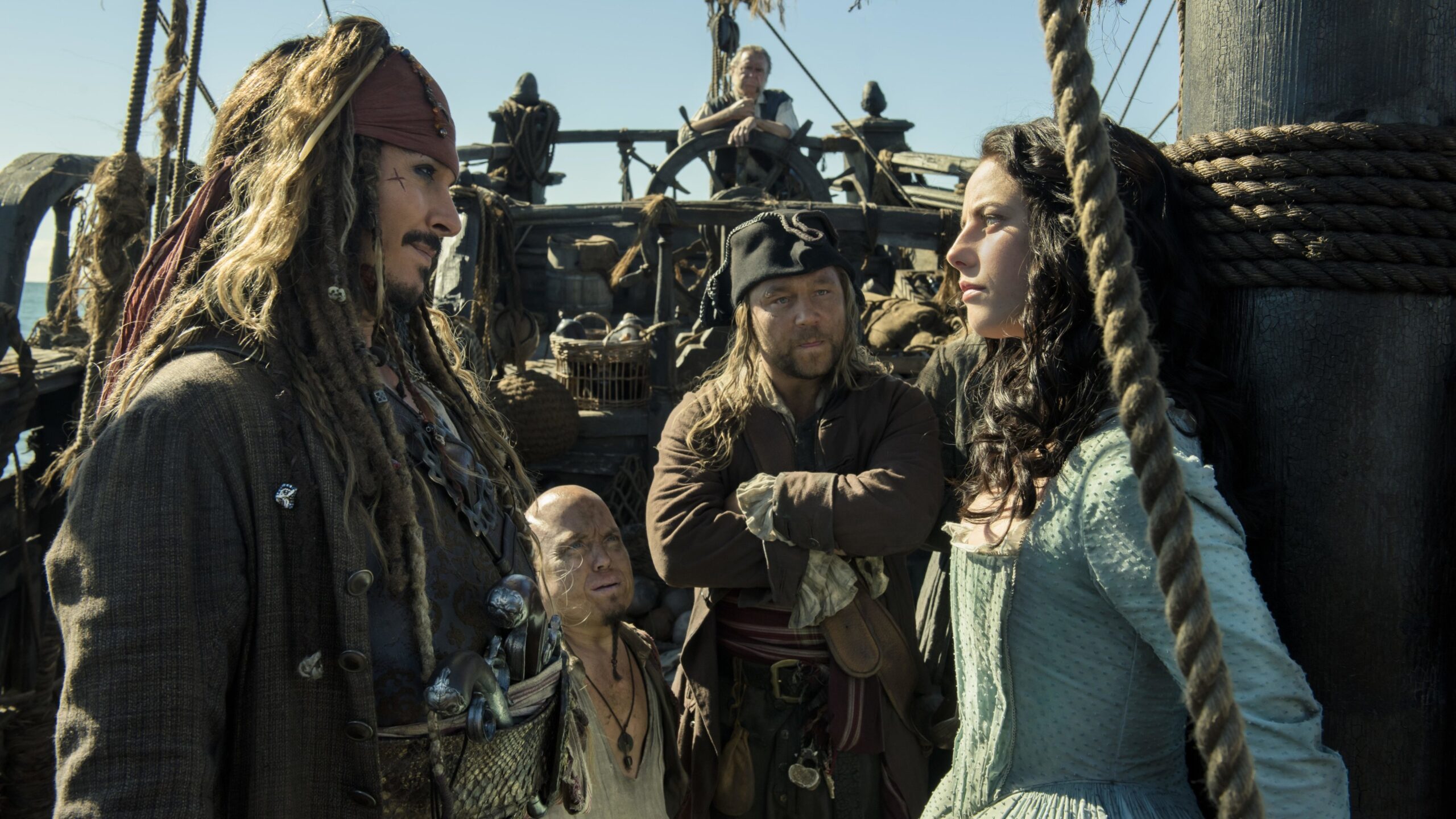 Image de Johnny Depp et Kaya Scodelario dans le film Pirates des Caraïbes : La Vengeance de Salazar