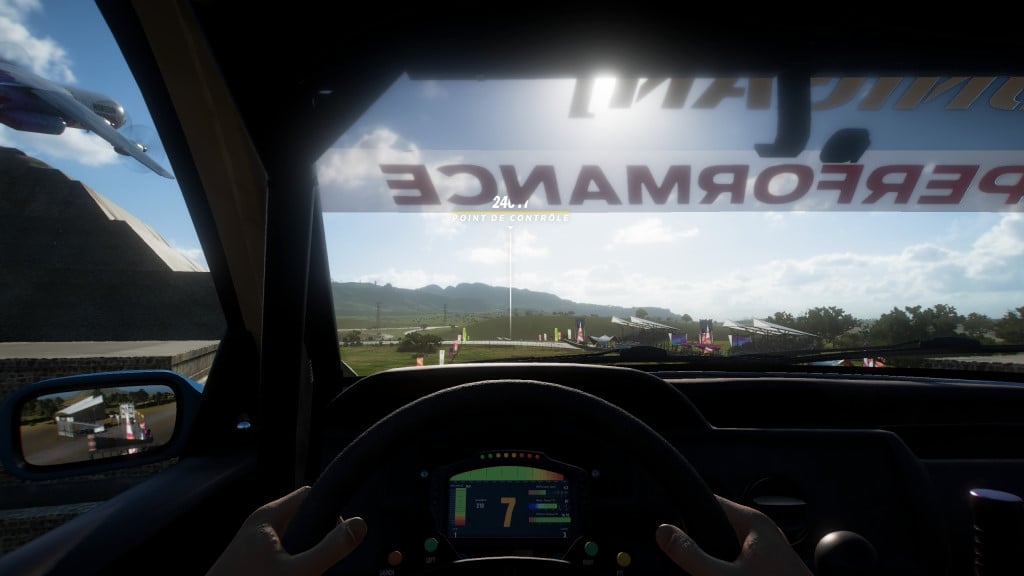 Forza Horizon 5 - vue intérieure sous le soleil