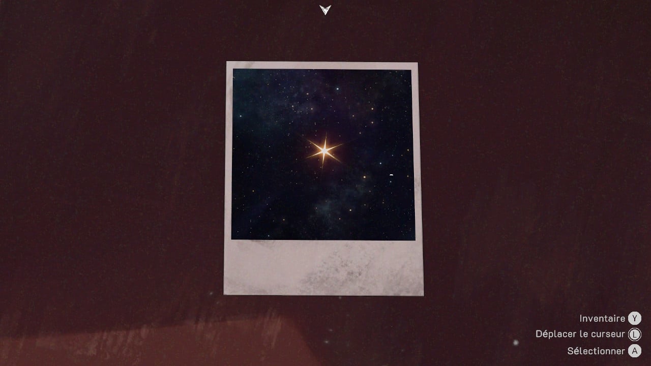 Plan d'un polaroid dans The Star Named EOS.