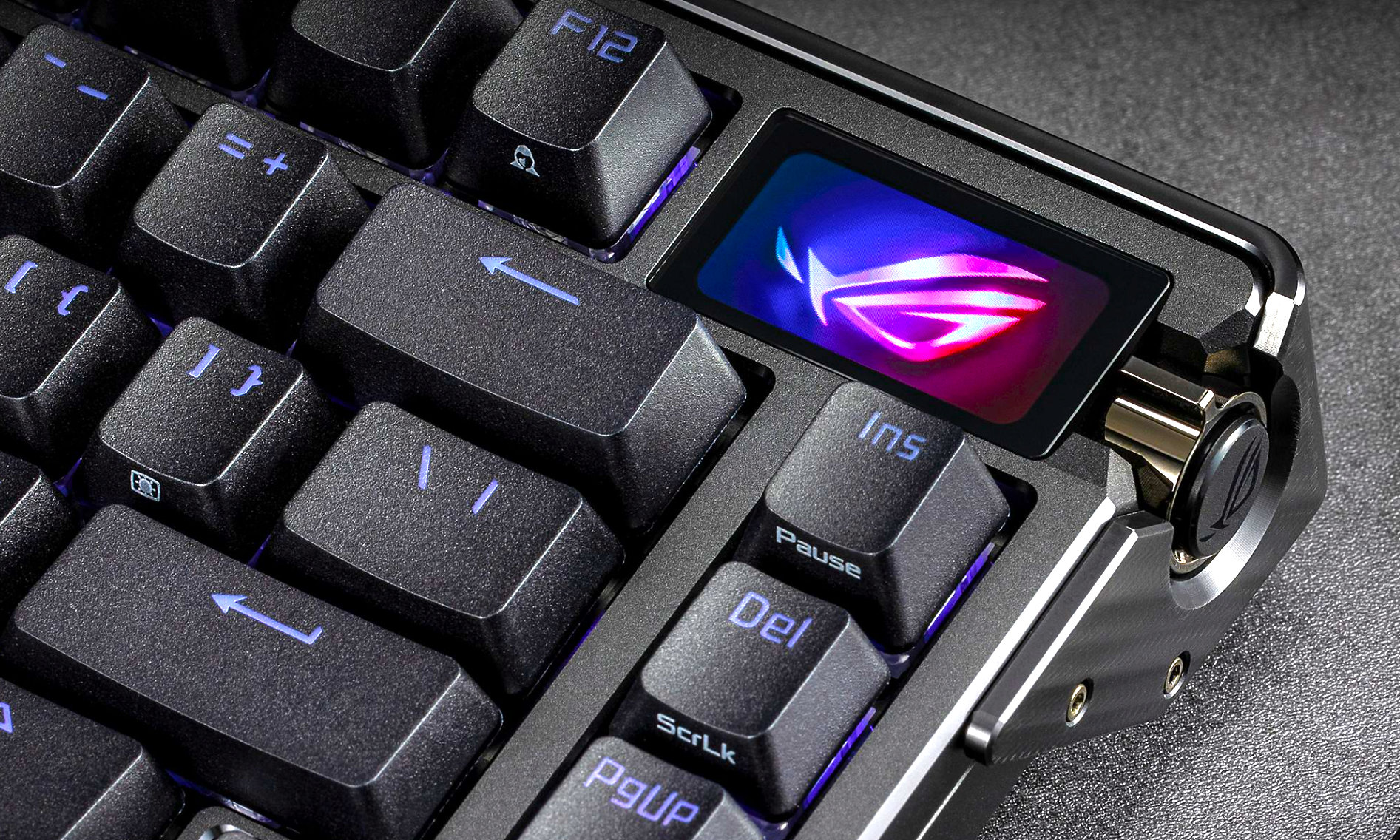 ROG Azoth Extreme : un clavier démesuré et impressionnant, on l'a testé !