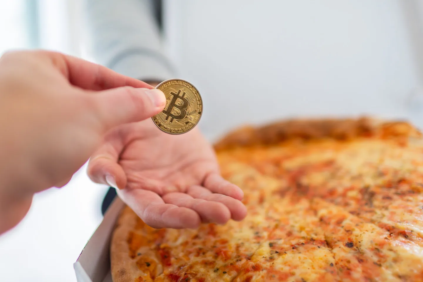Bitcoin : il achète deux pizzas et perd 1,1 milliard de dollars