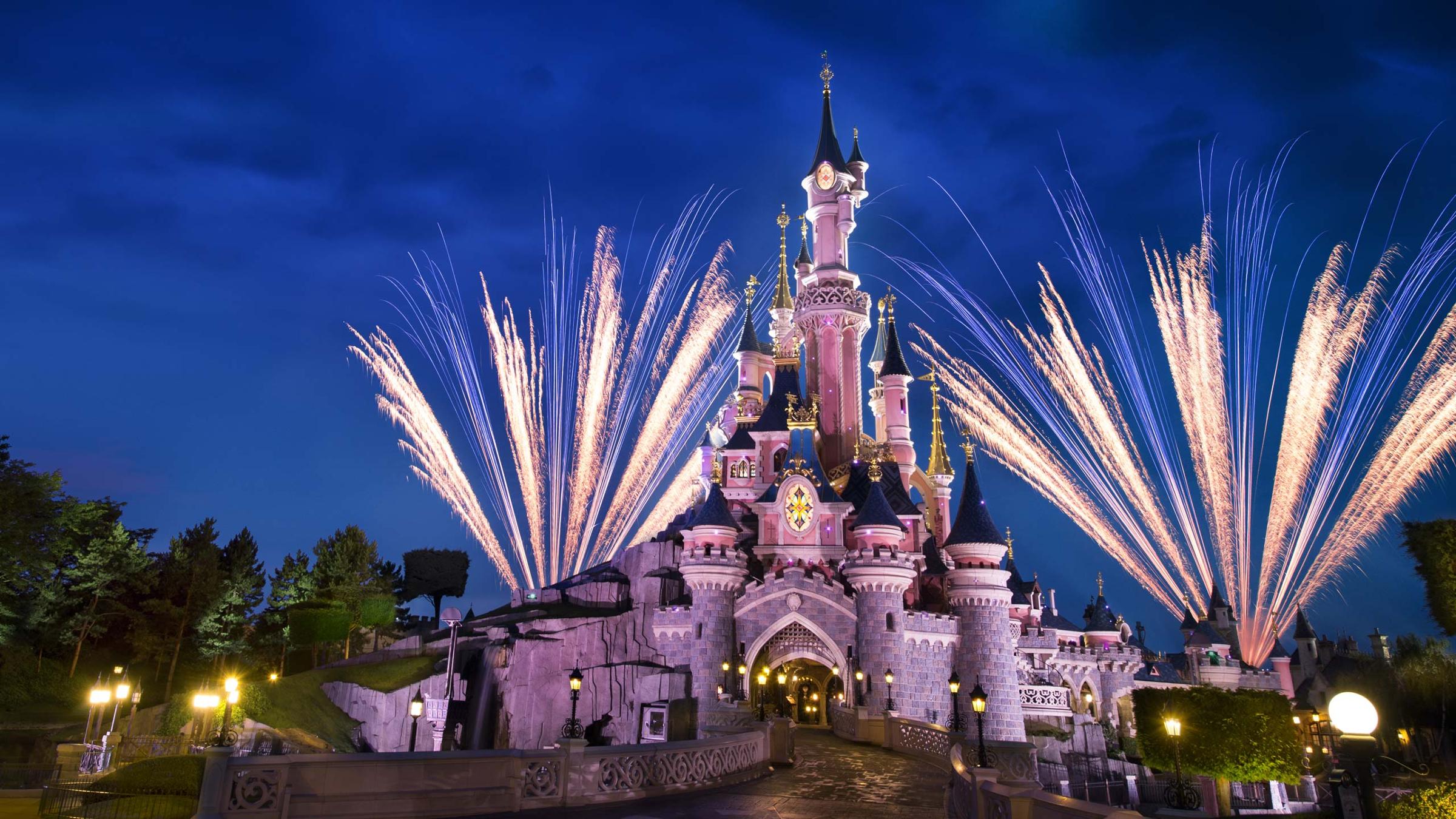 Disney : il braque 20 000 dollars avec un tuba et s'enfuit en nageant sans que personne ne l'arrête