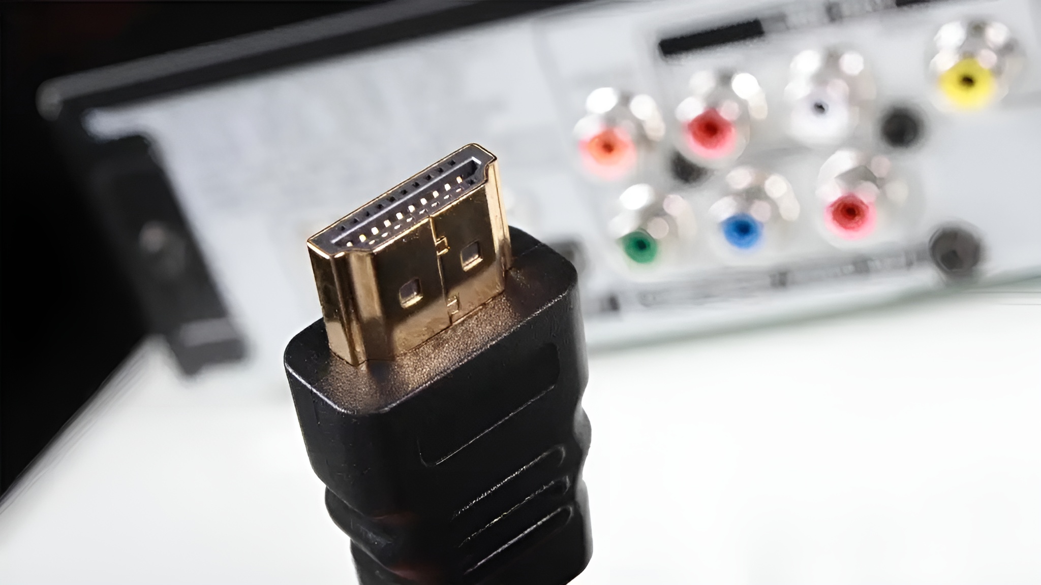 Si vous avez un port HDMI sur votre téléviseur, vous avez un trésor secret : voici comment activer ses 2 fonctionnalités les plus utiles
